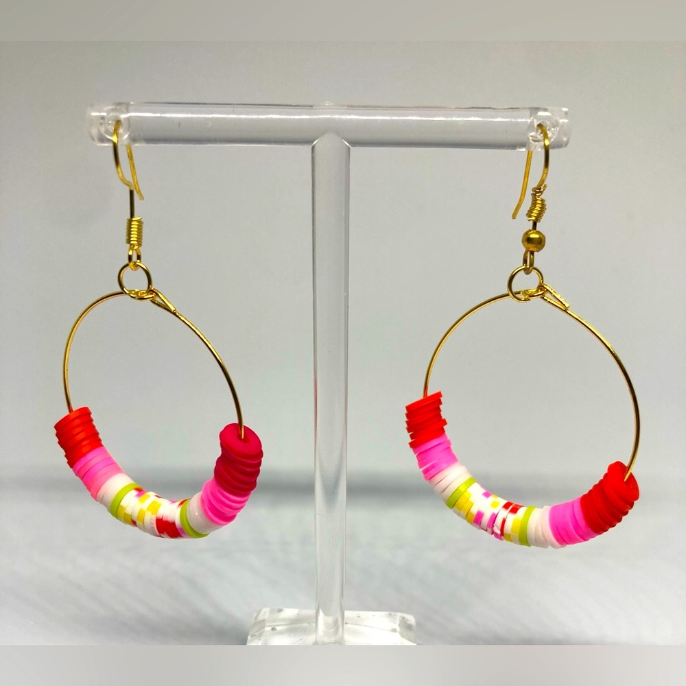 Heishi pink and red earrings.